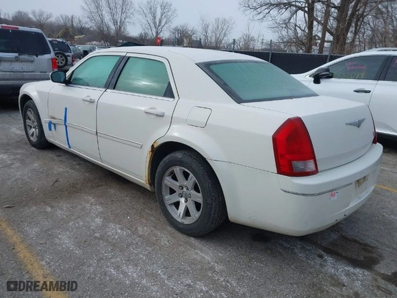 2006 Chrysler 300 Touring with VIN 2C3KA53G36H525834, listed as a IAAI auction lot 41274514 with 147,302 mi miles. Bid and sale history available at carsss.com. Image 3.