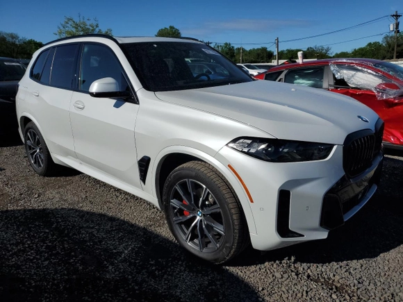 2025 BMW X5 xDrive40i z VIN 5UX23EU08S9Z95423, wystawiony jako Copart lot #55777635 z przebiegiem 695 mil mil oraz Szkoda całkowita • Salvage title. Historia ofert i sprzedaży dostępna na DreamBid. Obrazek 4.