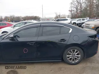 2021 Mazda 3 S с VIN 3MZBPAAL8MM201924, выставлен на аукционе IAAI как лот 40977248 с пробегом 89 894 миль миль и . История ставок и продаж доступна на DreamBid. Изображение 15.