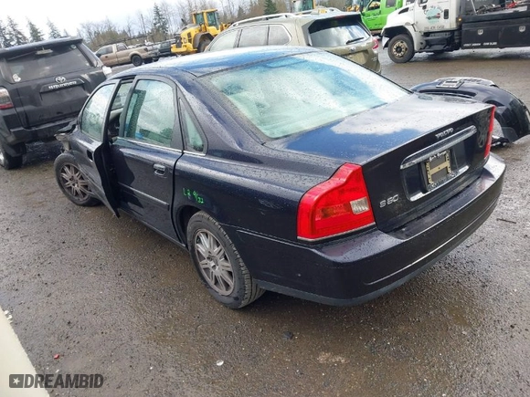 2005 Volvo S80 with VIN YV1TS592551413021, listed as a IAAI auction lot 41700639 with 59,940 mi miles. Bid and sale history available at carsss.com. Image 3.