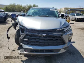 2024 Chevrolet Blazer LT z VIN 3GNKBDRS2RS162790, wystawiony jako Copart lot #65493214 z przebiegiem 4 240 mil mil oraz Szkoda całkowita • Salvage title. Historia ofert i sprzedaży dostępna na DreamBid. Obrazek 5.