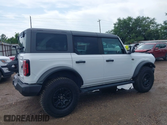 2023 Ford Bronco z VIN 1FMEE5DP2PLB16493, wystawiony jako IAAI lot #42507079 z przebiegiem 59 656 mil mil oraz . Historia ofert i sprzedaży dostępna na DreamBid. Obrazek 14.