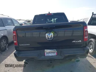2021 Ram 1500 Laramie z VIN 1C6SRFJT4MN799792, wystawiony jako IAAI lot #41838329 z przebiegiem 106 968 mil mil oraz . Historia ofert i sprzedaży dostępna na DreamBid. Obrazek 16.