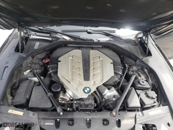 2010 BMW 7 Series 750Li with VIN WBAKB8C52ACY62870, listed as a Copart auction lot 32775902 with 119,832 mi miles and Salvage Title. Bid and sale history available at carsss.com. Image 7.