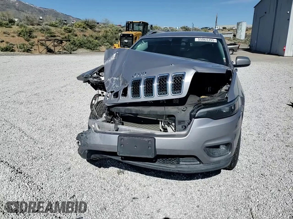 2019 Jeep Cherokee Latitude z VIN 1C4PJLCXXKD278468, wystawiony jako Copart lot #55064395 z przebiegiem 84 945 mil mil oraz Szkoda całkowita • Salvage title. Historia ofert i sprzedaży dostępna na DreamBid. Obrazek 14.