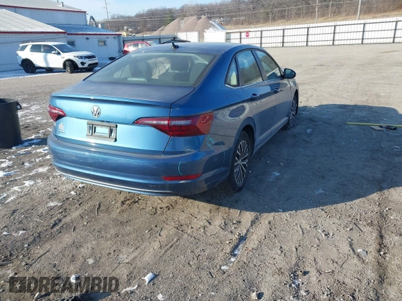 2021 Volkswagen Jetta S z VIN 3VWC57BU0MM054745, wystawiony jako IAAI lot #39772920 z przebiegiem 31 453 mil mil oraz . Historia ofert i sprzedaży dostępna na DreamBid. Obrazek 4.