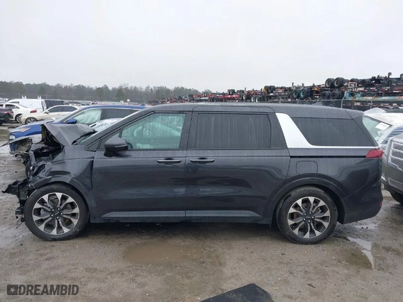 2024 Kia Carnival EX with VIN KNDNC5H34R6349990, listed as a IAAI auction lot 41749801 with 1 mi miles. Bid and sale history available at carsss.com. Image 13.