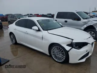 2017 Alfa Romeo Giulia Ti z VIN ZARFAECN1H7551994, wystawiony jako Copart lot #69344404 z przebiegiem 59 276 mil mil oraz Tytuł czysty. Historia ofert i sprzedaży dostępna na DreamBid. Obrazek 4.