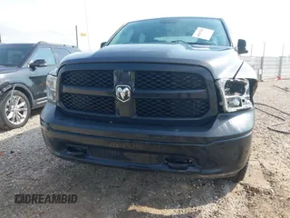 2018 Ram 1500 Express z VIN 1C6RR7KT0JS276527, wystawiony jako IAAI lot #41967968 z przebiegiem 200 964 mil mil oraz . Historia ofert i sprzedaży dostępna na DreamBid. Obrazek 12.