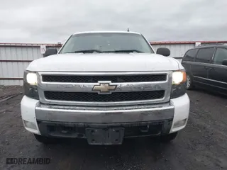 2008 Chevrolet Silverado 1500 LT w/1LT with VIN 2GCEK13MX81133448, listed as a IAAI auction lot 41490543 with 244,563 mi miles. Bid and sale history available at carsss.com. Image 12.