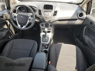 2018 Ford Fiesta SE z VIN 3FADP4BJ9JM123715, wystawiony jako Copart lot #58164015 z przebiegiem 83 768 mil mil oraz Szkoda całkowita • Salvage title. Historia ofert i sprzedaży dostępna na DreamBid. Obrazek 8.