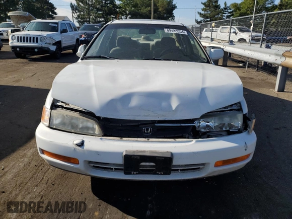 1996 Honda Accord EX with VIN 1HGCD5652TA039481, listed as a Copart auction lot 69488504 with 139,610 mi miles and Salvage Title. Bid and sale history available at DreamBid. Image 5.