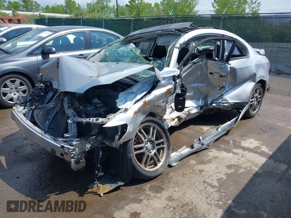 2010 Scion tC z VIN JTKDE3B71A0306892, wystawiony jako IAAI lot #42223580 z przebiegiem Nie podano mil oraz . Historia ofert i sprzedaży dostępna na DreamBid. Obrazek 2.