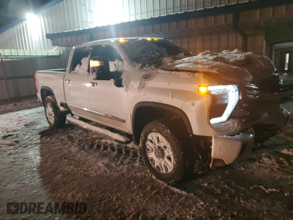 2024 Chevrolet Silverado 3500HD High Country with VIN 1GC4YVEY0RF124804, listed as a Copart auction lot 86140304 with 32,840 mi miles and Salvage Title. Bid and sale history available at carsss.com. Image 4.