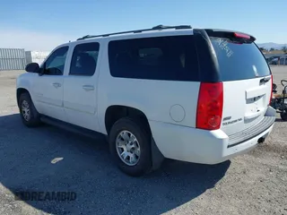 2007 GMC Yukon XL SLT with VIN 1GKFC16007R427817, listed as a IAAI auction lot 41836223 with 154,599 mi miles. Bid and sale history available at carsss.com. Image 3.