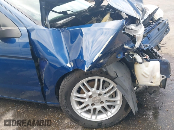 2008 Ford Focus SE z VIN 1FAHP35N38W110236, wystawiony jako IAAI lot #42055686 z przebiegiem 199 602 mil mil oraz . Historia ofert i sprzedaży dostępna na DreamBid. Obrazek 19.