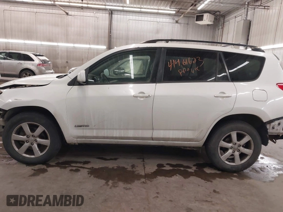 2006 Toyota RAV4 Limited with VIN JTMBK31V165010966, listed as a IAAI auction lot 41461623 with 1 mi miles. Bid and sale history available at carsss.com. Image 15.