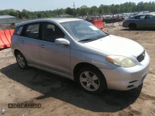 2004 Toyota Matrix Std with VIN 2T1KR32E04C211462, listed as a IAAI auction lot 42084005 with 299,999 mi miles. Bid and sale history available at carsss.com. Image 1.