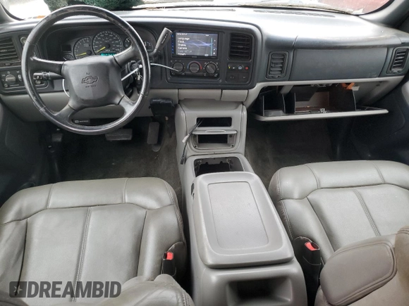 2001 Chevrolet Suburban LT with VIN 3GNGK26U31G141020, listed as a Copart auction lot 86370664 with 186,896 mi miles and Salvage Title. Bid and sale history available at carsss.com. Image 8.
