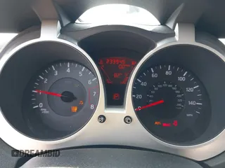 2012 Nissan Juke SL z VIN JN8AF5MV0CT111094, wystawiony jako IAAI lot #42519278 z przebiegiem 233 945 mil mil oraz . Historia ofert i sprzedaży dostępna na DreamBid. Obrazek 7.