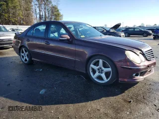 2009 Mercedes-Benz E-Class Luxury 3.5L with VIN WDBUF56XX9B426117, listed as a Copart auction lot 42879105 with 163,467 mi miles and Clean Title. Bid and sale history available at carsss.com. Image 4.