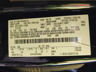 2020 Ford Escape SE z VIN 1FMCU0G6XLUA07056, wystawiony jako IAAI lot #41156940 z przebiegiem 103 707 mil mil oraz . Historia ofert i sprzedaży dostępna na DreamBid. Obrazek 9.