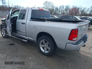 2014 Ram 1500 Express z VIN 1C6RR7FTXES136971, wystawiony jako IAAI lot #41845334 z przebiegiem 94 893 mil mil oraz . Historia ofert i sprzedaży dostępna na DreamBid. Obrazek 3.