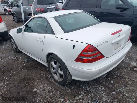 2001 Mercedes-Benz SLK-Class with VIN WDBKK65F21F209191, listed as a IAAI auction lot 41902165 with 75,877 mi miles. Bid and sale history available at carsss.com. Image 3.