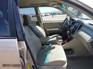 2006 Toyota Highlander Hybrid with VIN JTEDW21AX60009120, listed as a IAAI auction lot 41912964 with 304,205 mi miles. Bid and sale history available at carsss.com. Image 5.