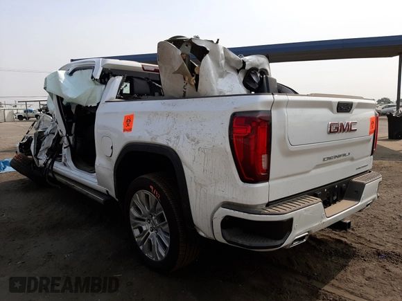 2021 GMC Sierra 1500 Denali z VIN 3GTU9FET8MG378713, wystawiony jako Copart lot #57685721 z przebiegiem Nie podano mil oraz Szkoda całkowita • Salvage title. Historia ofert i sprzedaży dostępna na DreamBid. Obrazek 3.
