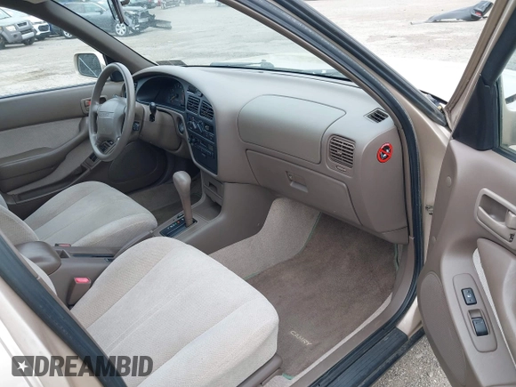 1996 Toyota Camry DX with VIN 4T1BG12K7TU813773, listed as a IAAI auction lot 42084977 with 49,453 mi miles. Bid and sale history available at carsss.com. Image 5.