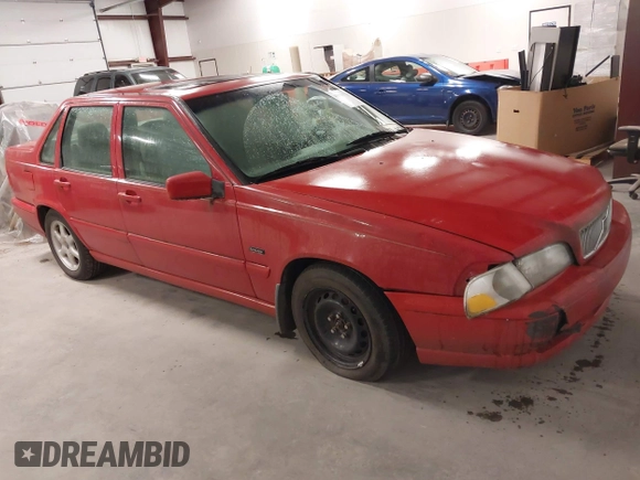 1998 Volvo S70 z VIN YV1LS5584W1498834, wystawiony jako IAAI lot #41801570 z przebiegiem 160 565 mil mil oraz . Historia ofert i sprzedaży dostępna na DreamBid. Obrazek 1.