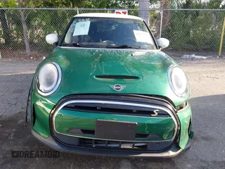 2022 MINI Hardtop Cooper SE with VIN WMW13DJ04N2S26388, listed as a IAAI auction lot 42123462 with 23,129 mi miles and . Bid and sale history available at DreamBid. Image 13.