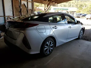 2017 Toyota Prius Plus with VIN JTDKARFPXH3006025, listed as a Copart auction lot 46515755 with Not Provided miles and Salvage Title. Bid and sale history available at DreamBid. Image 3.