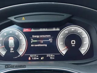 2019 Audi Q8 Premium Plus z VIN WA1EVBF18KD028606, wystawiony jako IAAI lot #41780296 z przebiegiem 72 117 mil mil oraz . Historia ofert i sprzedaży dostępna na DreamBid. Obrazek 7.