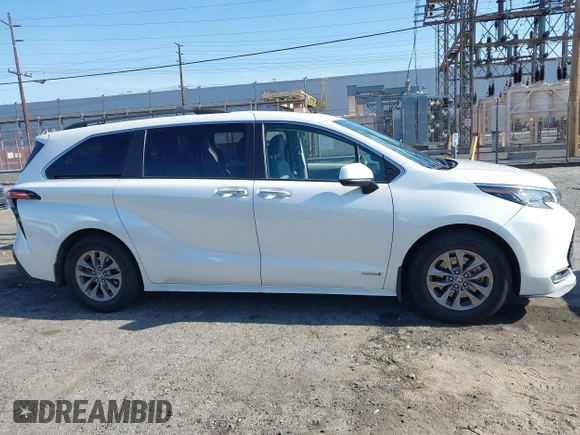 2021 Toyota Sienna XLE z VIN 5TDJRKEC7MS009306, wystawiony jako IAAI lot #42328482 z przebiegiem 169 443 mil mil oraz . Historia ofert i sprzedaży dostępna na DreamBid. Obrazek 13.