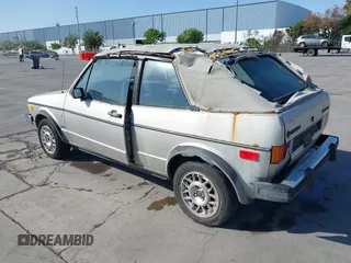 1985 Volkswagen Golf с VIN WVWCA0158FK023995, выставлен на аукционе IAAI как лот 42141623 с пробегом 101 111 миль миль и . История ставок и продаж доступна на DreamBid. Изображение 3.