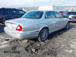 2006 Jaguar XJ with VIN SAJWA71B96SH04571, listed as a IAAI auction lot 41574323 with 1 mi miles. Bid and sale history available at carsss.com. Image 4.