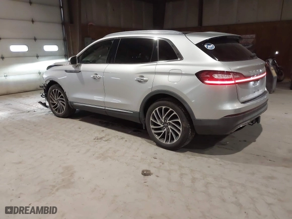 2019 Lincoln Nautilus Reserve with VIN 2LMPJ8LP4KBL25142, listed as a IAAI auction lot 41340444 with 105,757 mi miles. Bid and sale history available at carsss.com. Image 3.
