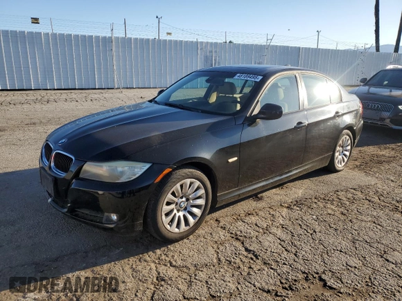 2009 BMW 3 Series 328i z VIN WBAPH57519NL78699, wystawiony jako Copart lot #48189495 z przebiegiem 120 997 mil mil oraz Szkoda całkowita • Salvage title. Historia ofert i sprzedaży dostępna na DreamBid. Obrazek 1.