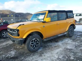 2022 Ford Bronco with VIN 1FMDE5BH3NLB86007, listed as a IAAI auction lot 41415866 with 20,822 mi miles. Bid and sale history available at carsss.com. Image 2.