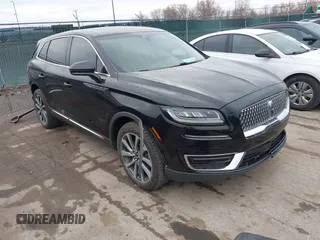 2019 Lincoln Nautilus Select z VIN 2LMPJ8K93KBL24776, wystawiony jako IAAI lot #41810787 z przebiegiem 59 127 mil mil oraz . Historia ofert i sprzedaży dostępna na DreamBid. Obrazek 1.