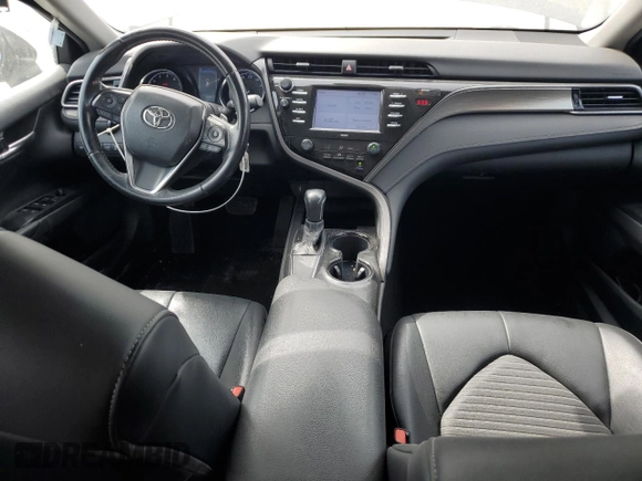 2020 Toyota Camry SE z VIN 4T1G11AK8LU927869, wystawiony jako Copart lot #57242235 z przebiegiem 85 487 mil mil oraz Szkoda całkowita • Salvage title. Historia ofert i sprzedaży dostępna na DreamBid. Obrazek 8.