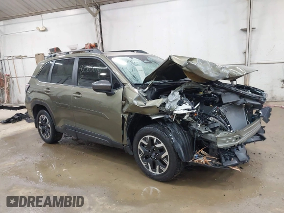 2025 Subaru Forester Premium with VIN JF2SLDDC9SH438517, listed as a IAAI auction lot 42503076 with 7,773 mi miles and . Bid and sale history available at DreamBid. Image 1.