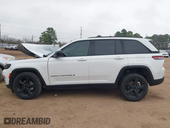 2023 Jeep Grand Cherokee Limited with VIN 1C4RJHBG6PC533640, listed as a IAAI auction lot 41499772 with Not provided miles and . Bid and sale history available at DreamBid. Image 14.
