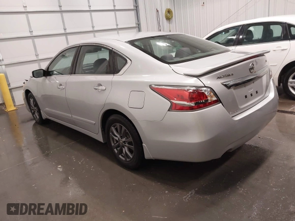 2015 Nissan Altima SV z VIN 1N4AL3APXFC453323, wystawiony jako IAAI lot #42096921 z przebiegiem 152 157 mil mil oraz . Historia ofert i sprzedaży dostępna na DreamBid. Obrazek 3.