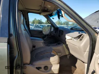 2001 Ford Expedition Eddie Bauer с VIN 1FMRU17WX1LB77470, выставлен на аукционе Copart как лот 86976254 с пробегом Не указан миль и На запчасти • Non repairable. История ставок и продаж доступна на DreamBid. Изображение 7.