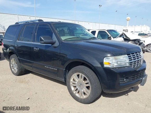 2013 Lincoln Navigator with VIN 5LMJJ2H5XDEL09294, listed as a IAAI auction lot 41794866 with 184,288 mi miles. Bid and sale history available at carsss.com. Image 1.