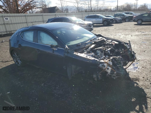 2021 Mazda Mazda3 Hatchback Select with VIN JM1BPAKL2M1402989, listed as a Copart auction lot 43246935 with NaN miles and Salvage Title. Bid and sale history available at carsss.com. Image 4.