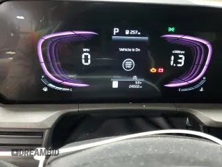 2024 Kia Telluride EX X-Line z VIN 5XYP3DGCXRG449741, wystawiony jako Copart lot #83821044 z przebiegiem 24 502 mil mil oraz Szkody całkowita. Historia ofert i sprzedaży dostępna na DreamBid. Obrazek 9.